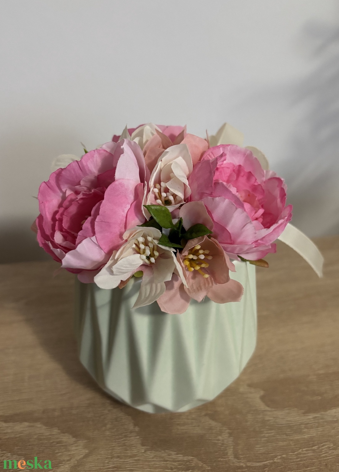 Anyák napi asztaldísz  - otthon & életmód - virágdekoráció - virágdíszek - virágdísz kaspóban - Meska.hu