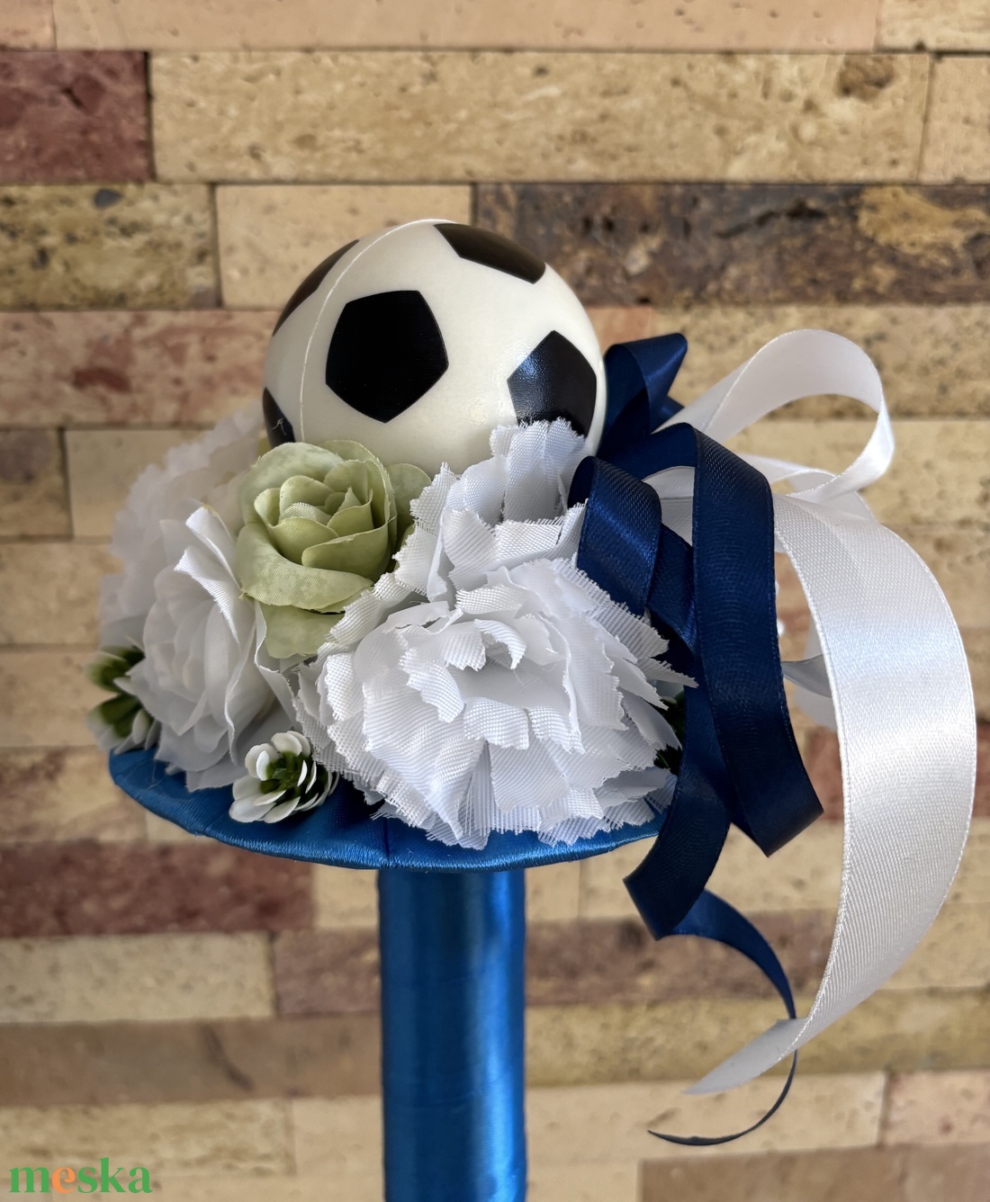 Ballagási örökcsokor focis - otthon & életmód - virágdekoráció - virágok - virágcsokor - Meska.hu