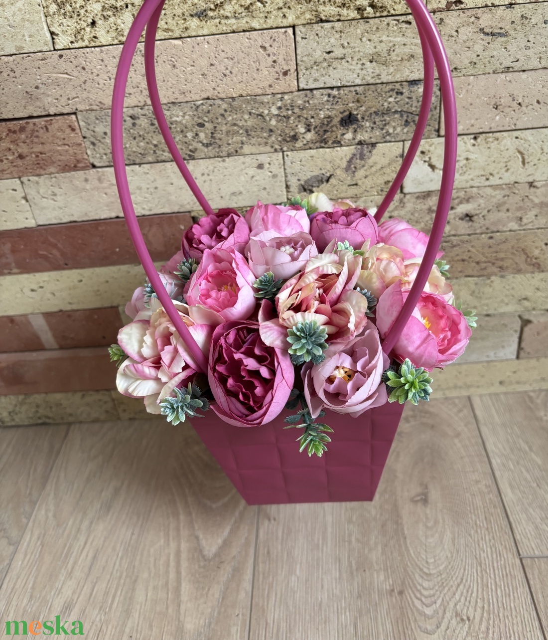 Rózsaszín virágtáska ballagásra  - otthon & életmód - virágdekoráció - virágok - virágcsokor - Meska.hu