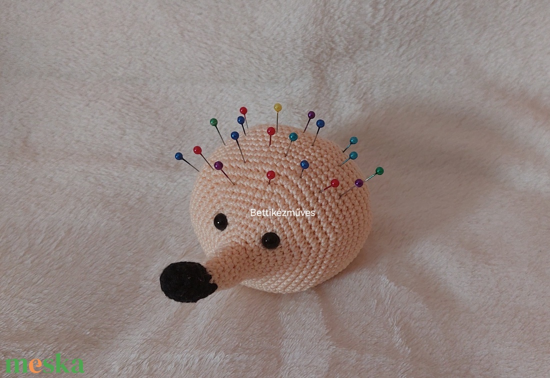 Horgolt süni tűpárna - játék & sport - plüssállat & játékfigura - süni - Meska.hu