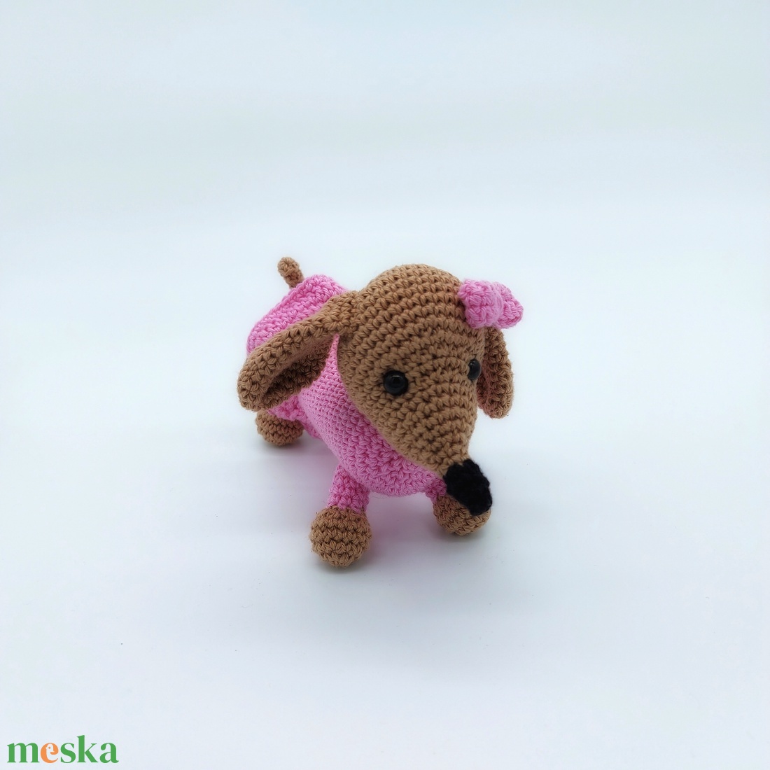 Tökéletes álom Amigurumi tacskó rózsaszín ruhában - játék & sport - plüssállat & játékfigura - kutya - Meska.hu Tökéletes álom Amigurumi tacskó rózsaszín ruhában - játék & sport - plüssállat & játékfigura - kutya - Meska.hu