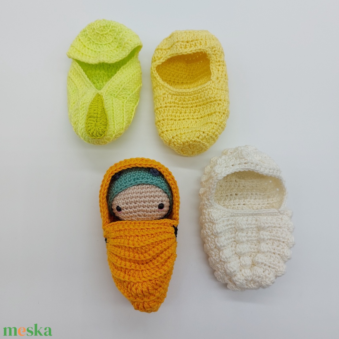 A fejlődés csodája Amigurumi hernyó bábokkal - játék & sport - plüssállat & játékfigura - más figura - Meska.hu A fejlődés csodája Amigurumi hernyó bábokkal - játék & sport - plüssállat & játékfigura - más figura - Meska.hu