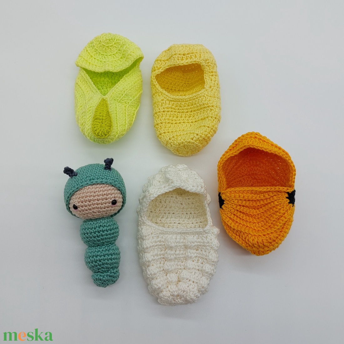 A fejlődés csodája Amigurumi hernyó bábokkal - játék & sport - plüssállat & játékfigura - más figura - Meska.hu A fejlődés csodája Amigurumi hernyó bábokkal - játék & sport - plüssállat & játékfigura - más figura - Meska.hu