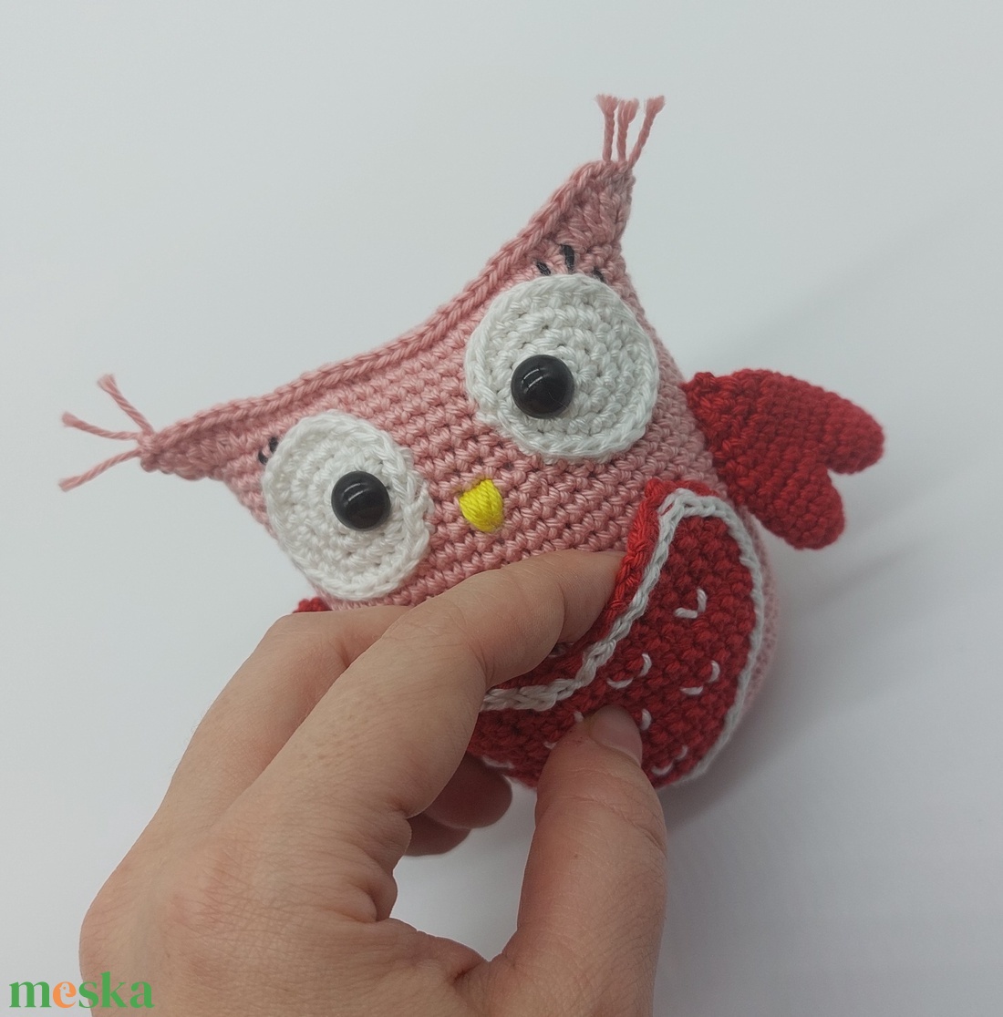 Valentin amigurumi bagoly cukorka tartóval - játék & sport - plüssállat & játékfigura - bagoly - Meska.hu Valentin amigurumi bagoly cukorka tartóval - játék & sport - plüssállat & játékfigura - bagoly - Meska.hu