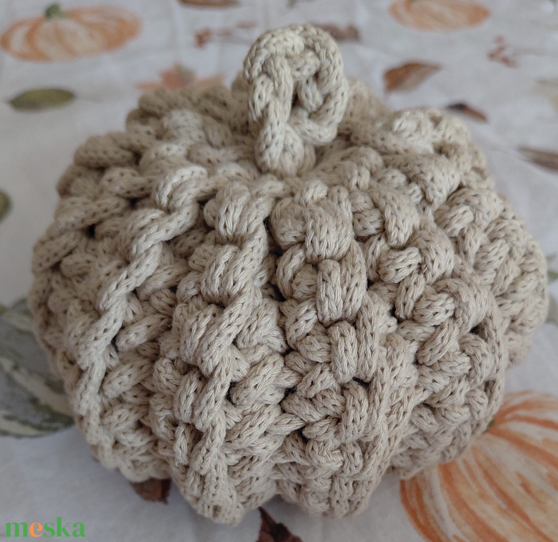  horgolt tök  - otthon & életmód - dekoráció - asztal és polc dekoráció - horgolt & csipketerítő - Meska.hu