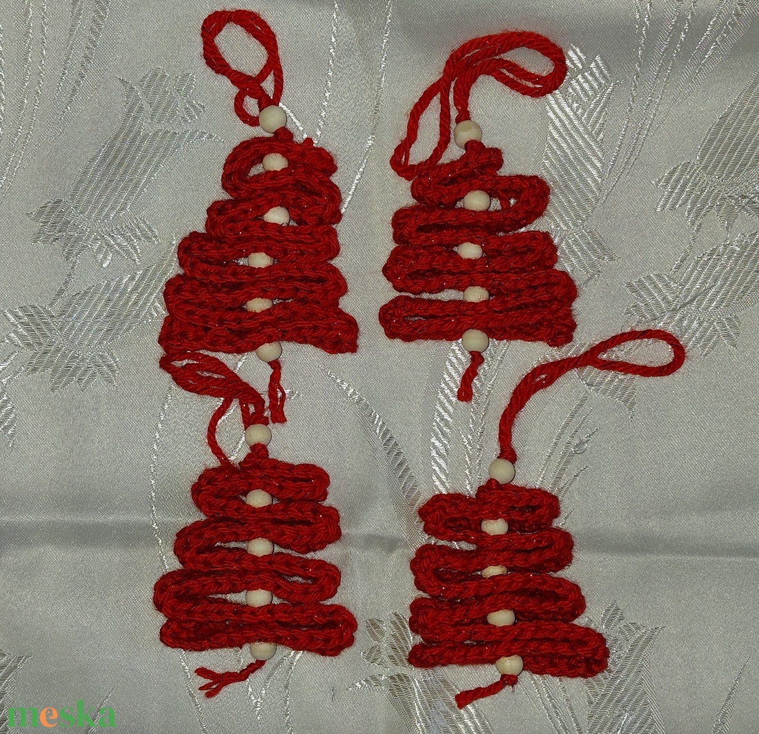 Horgolt fenyődísz - karácsony - karácsonyi lakásdekoráció - karácsonyfadíszek - Meska.hu