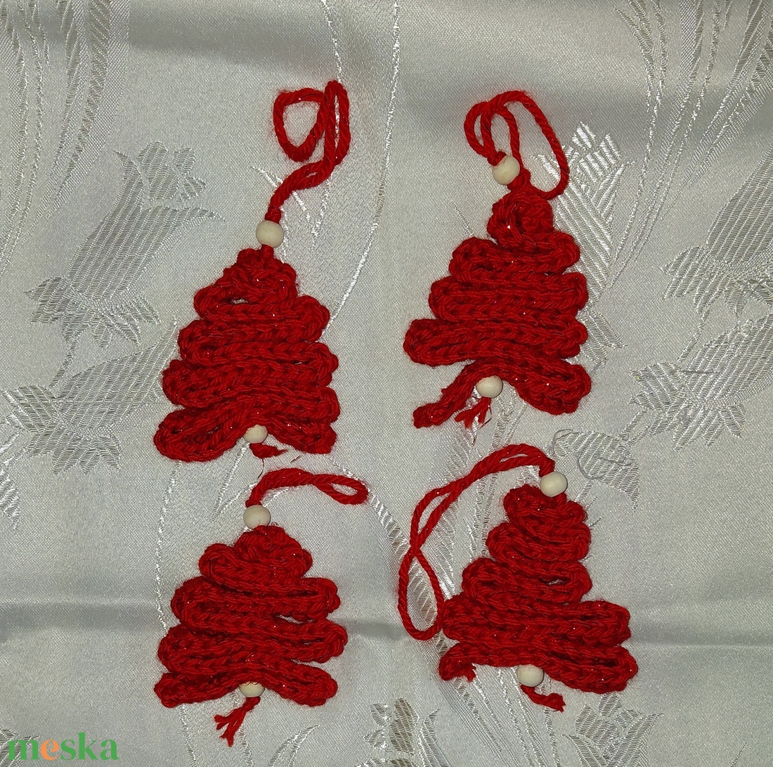 Horgolt fenyődísz - karácsony - karácsonyi lakásdekoráció - karácsonyfadíszek - Meska.hu