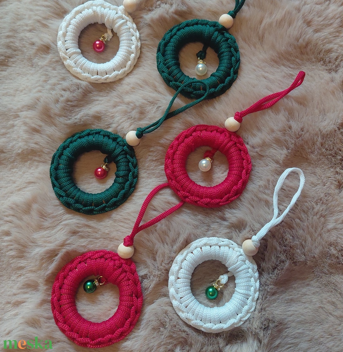 Horgoltdekoráció  - karácsony - karácsonyi lakásdekoráció - karácsonyfadíszek - Meska.hu