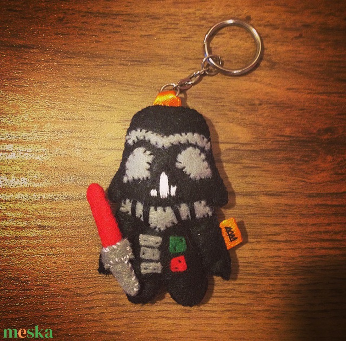 Darth Vader filc kulcstartó/táskadísz - táska & tok - kulcstartó & táskadísz - táskadísz - Meska.hu Darth Vader filc kulcstartó/táskadísz - táska & tok - kulcstartó & táskadísz - táskadísz - Meska.hu