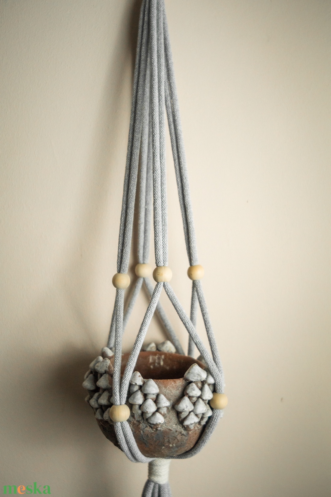 Makramé minimál virágtartó  - otthon & életmód - dekoráció - virágdísz és tartó - virágtartó - Meska.hu