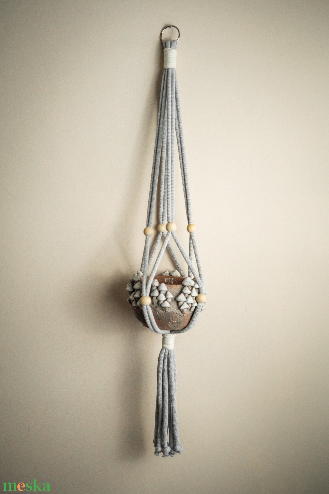 Makramé minimál virágtartó  - otthon & életmód - dekoráció - virágdísz és tartó - virágtartó - Meska.hu