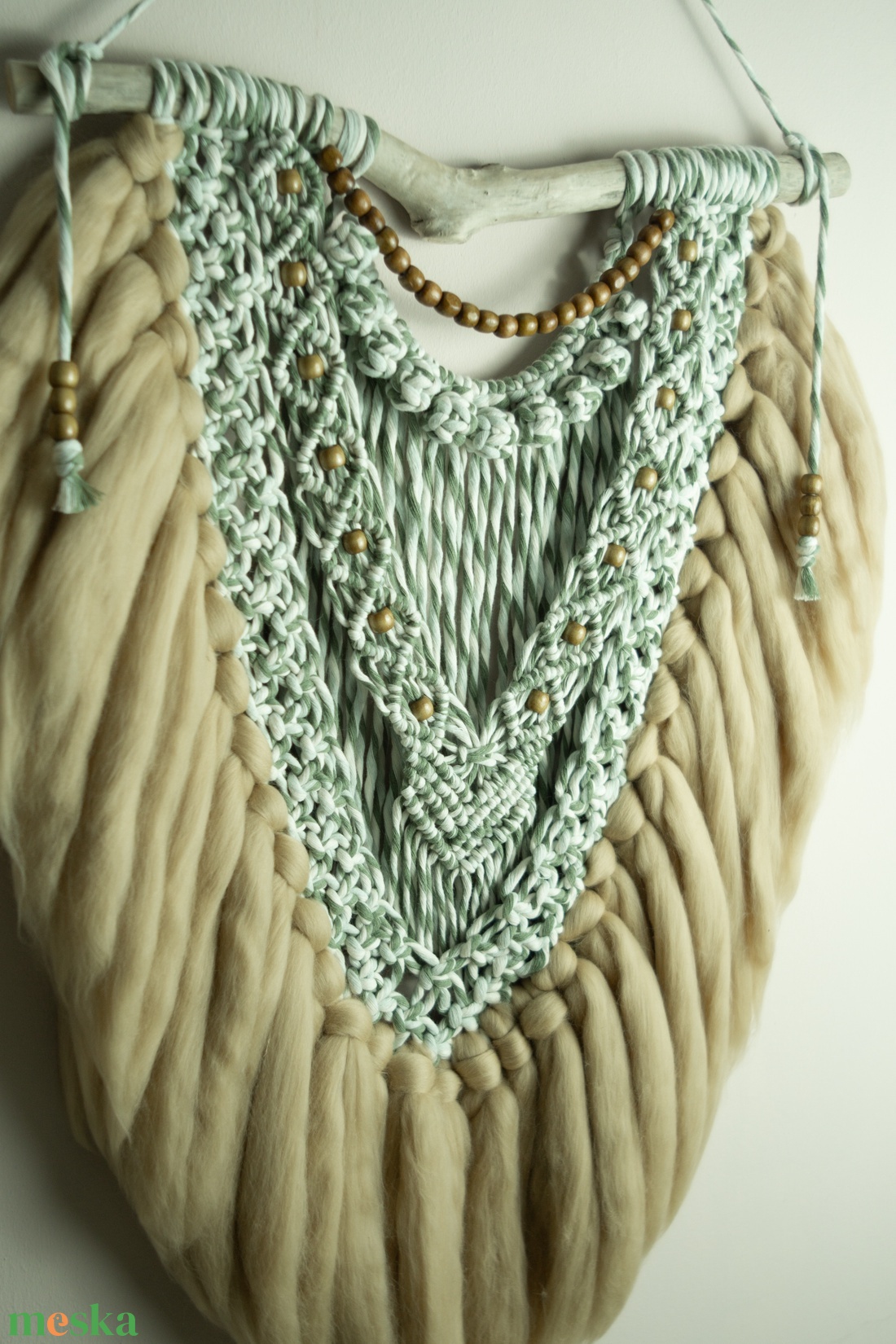 Makramé gyapjú falidísz - otthon & életmód - dekoráció - fali és függő dekoráció - falra akasztható dekor - Meska.hu