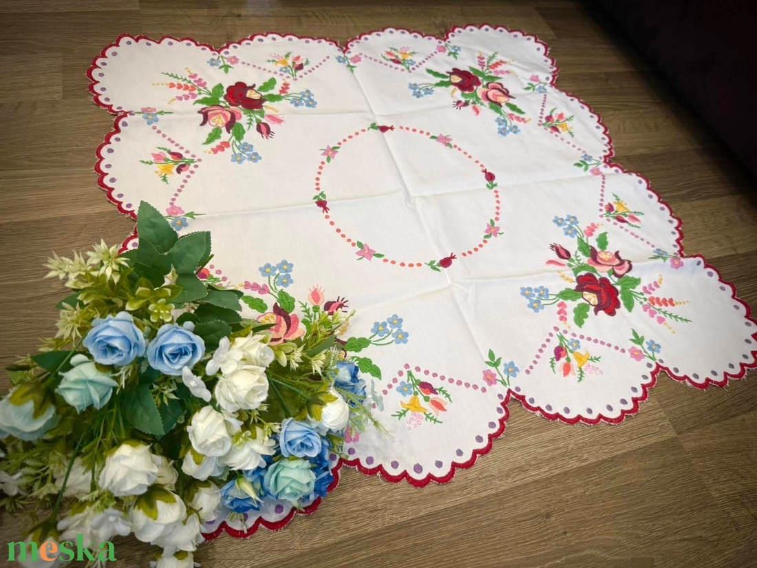Vintage terítő  - otthon & életmód - lakástextil - abrosz, terítő - díszterítő polcra, komódra - Meska.hu