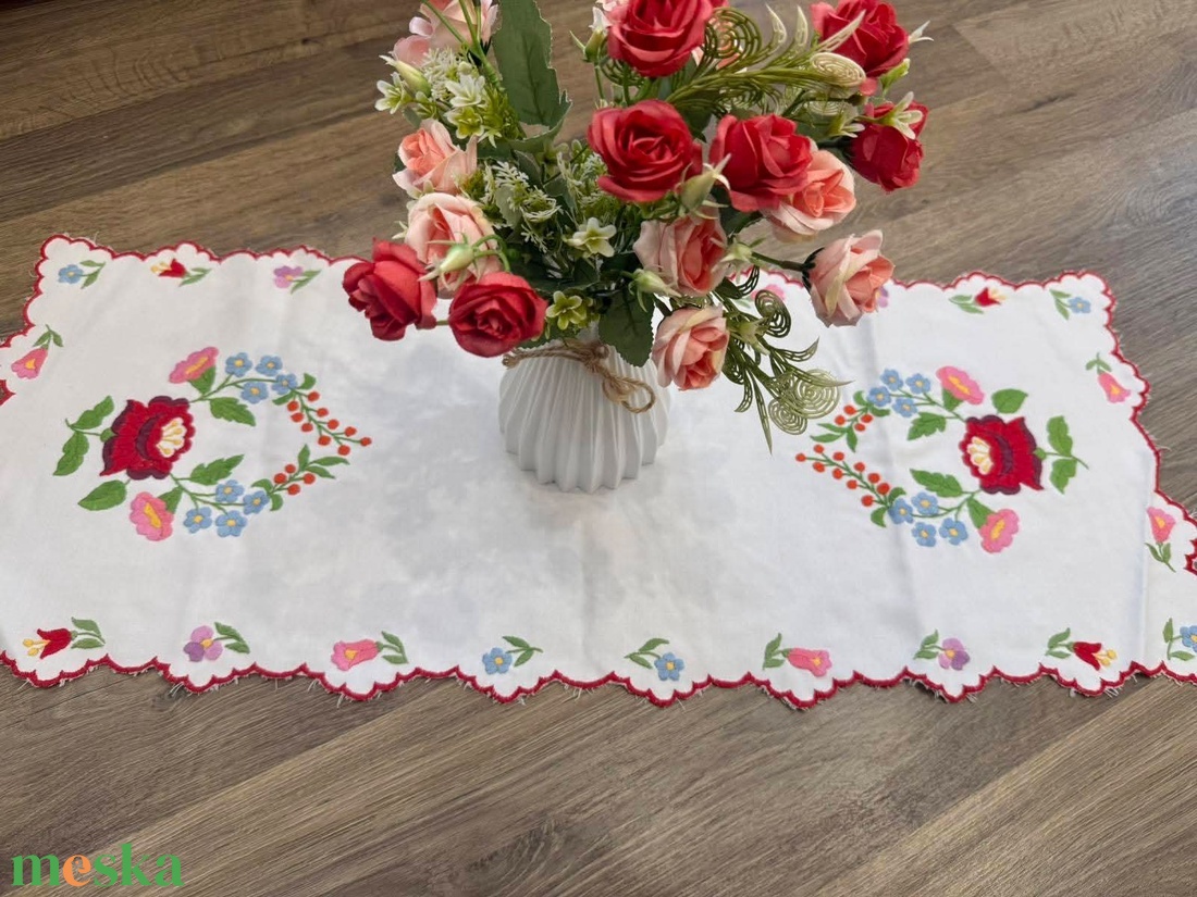 Vintage asztali futó  - otthon & életmód - lakástextil - abrosz, terítő - asztalfutó - Meska.hu