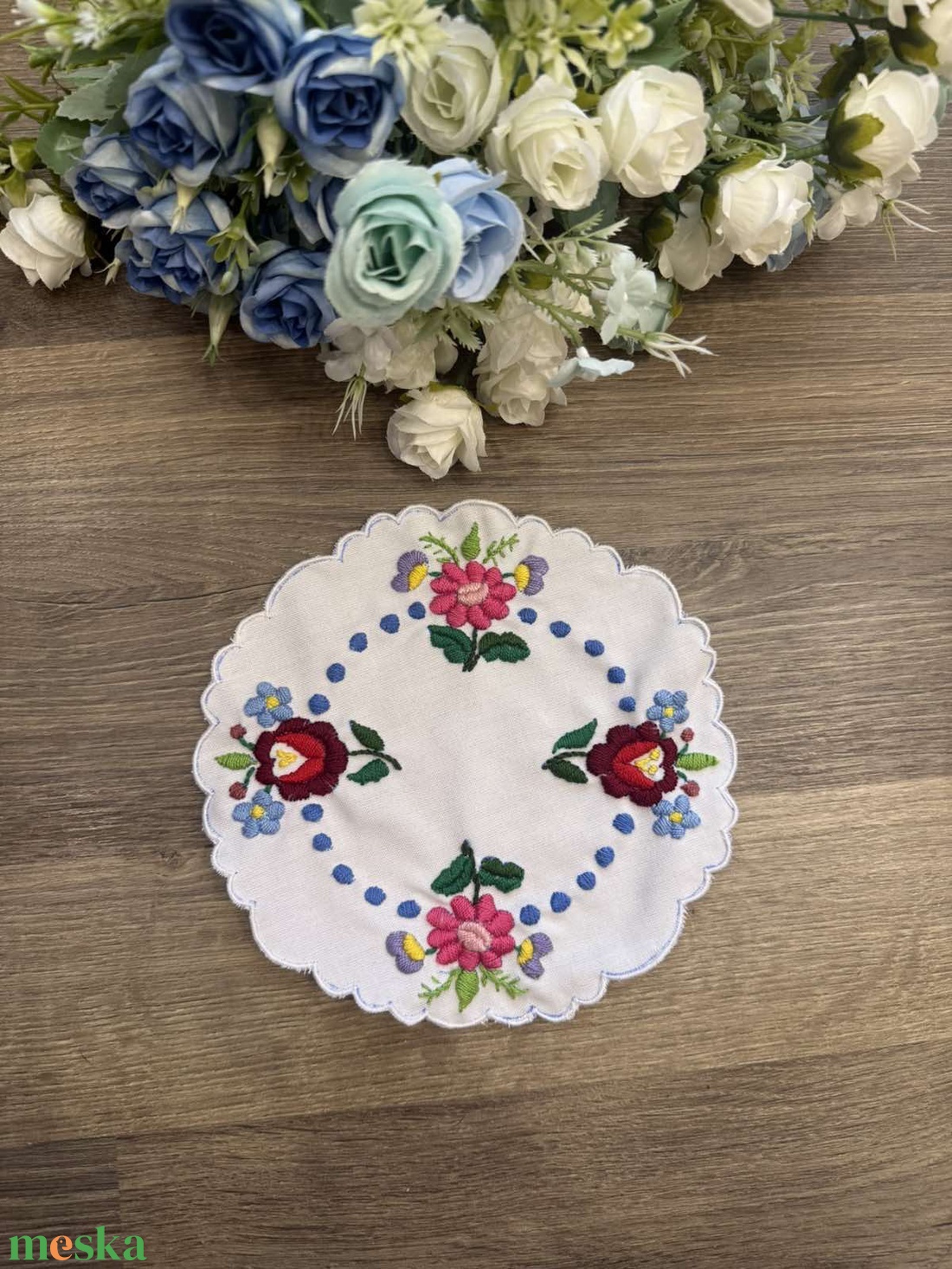 Kerek terítő  - otthon & életmód - lakástextil - abrosz, terítő - díszterítő polcra, komódra - Meska.hu