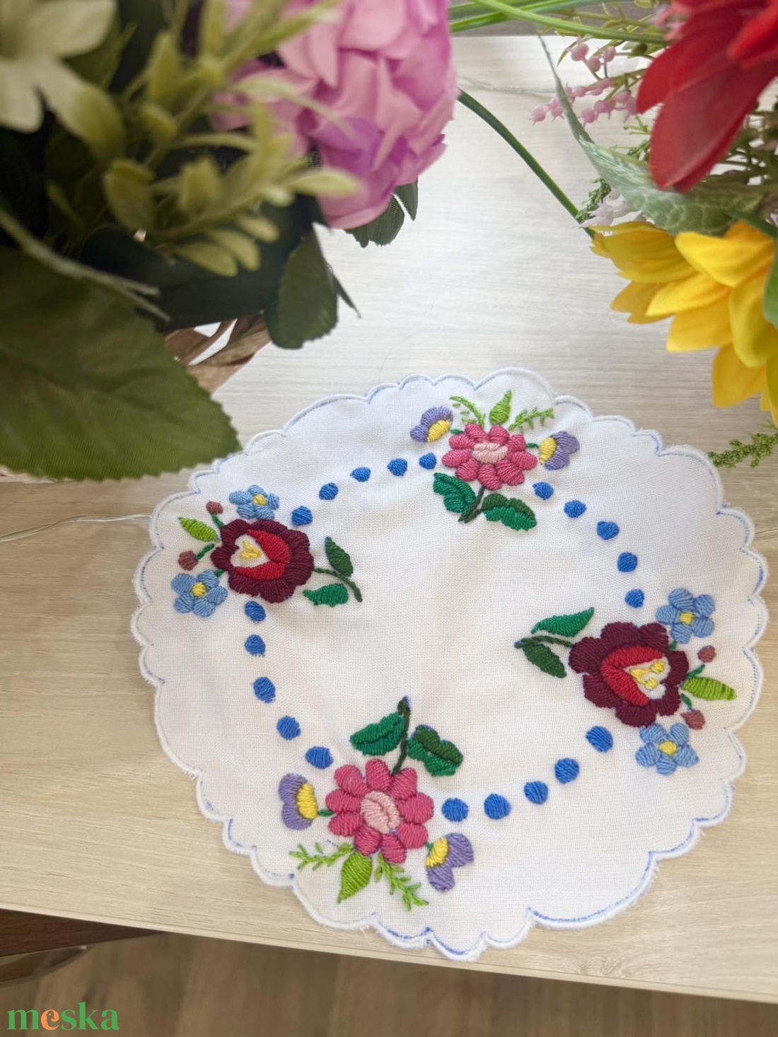 Kerek terítő  - otthon & életmód - lakástextil - abrosz, terítő - díszterítő polcra, komódra - Meska.hu