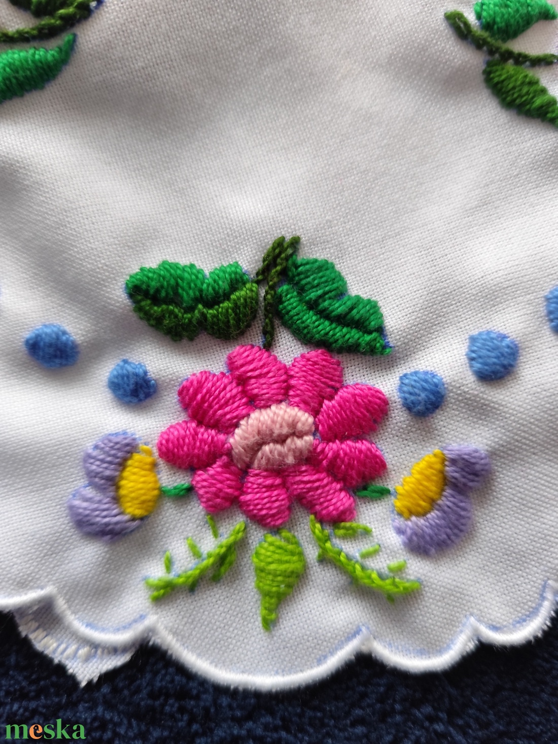 Kerek terítő  - otthon & életmód - lakástextil - abrosz, terítő - díszterítő polcra, komódra - Meska.hu