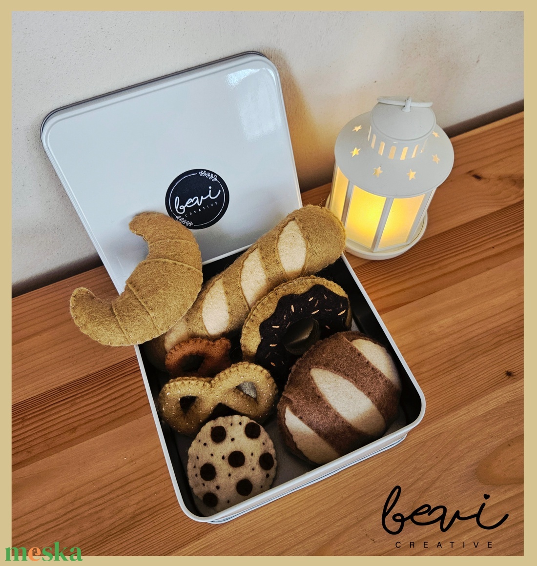 Gyapjúfilc sütibox fémdobozban  - baba - mama - baba játékok - waldorf játékok - Meska.hu