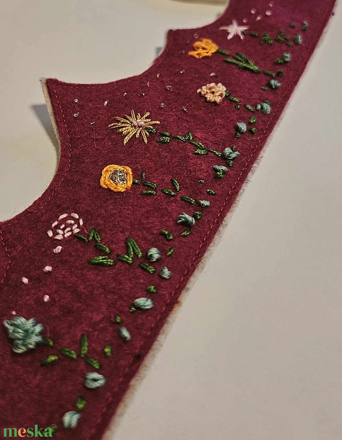 Tavaszi gyapjúfilc korona  - játék & sport - szerepjáték - Meska.hu