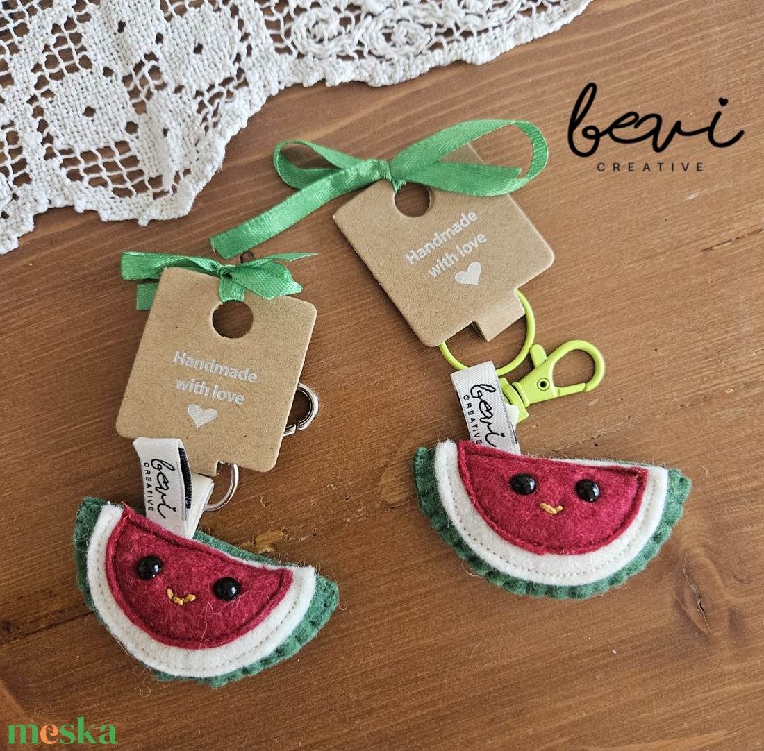 Gyapjúfilc dinnye kulcstartó  - táska & tok - kulcstartó & táskadísz - kulcstartó - Meska.hu