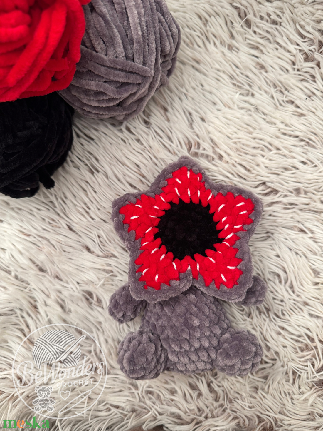 Horgolt baby demogorgon plüss - Stranger things figura - játék & sport - plüssállat & játékfigura - plüss mesefigurák - Meska.hu