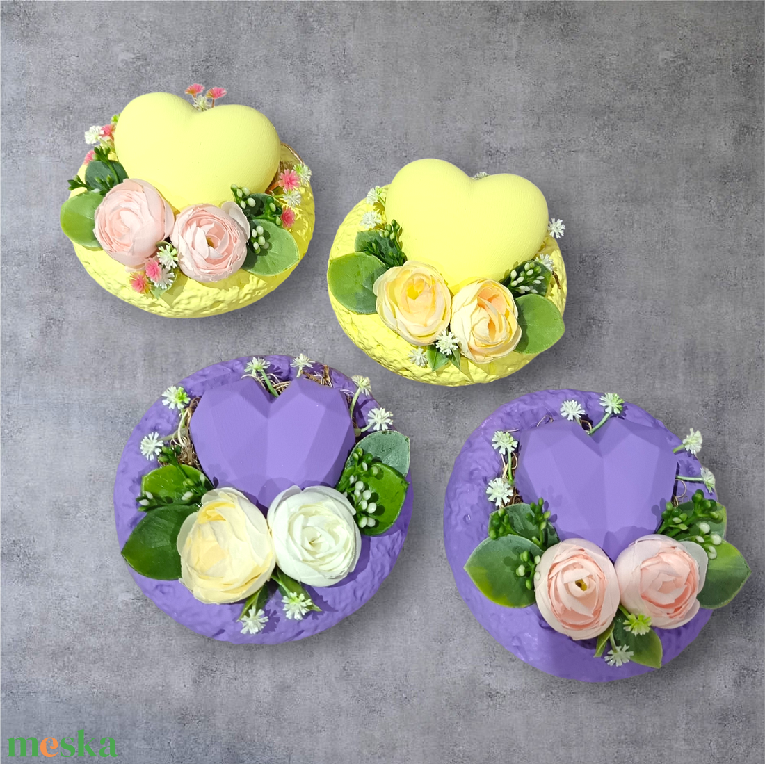 Színes korongban szív - otthon & életmód - virágdekoráció - virágdíszek - asztali virágdísz - Meska.hu