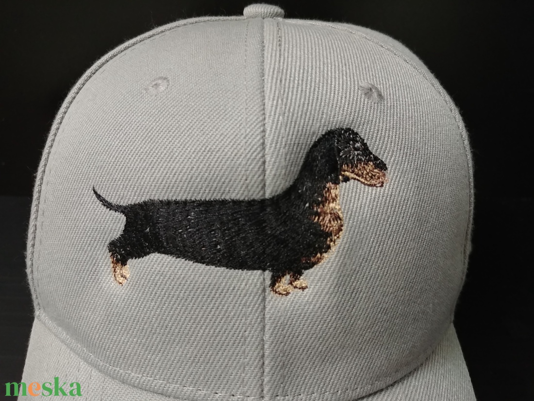 Tacskó Kutya Design Gépi Hímzésű Férfi, Női Baseball Sapka  - ruha & divat - sál, sapka, kendő - sapka - Meska.hu Tacskó Kutya Design Gépi Hímzésű Férfi, Női Baseball Sapka  - ruha & divat - sál, sapka, kendő - sapka - Meska.hu