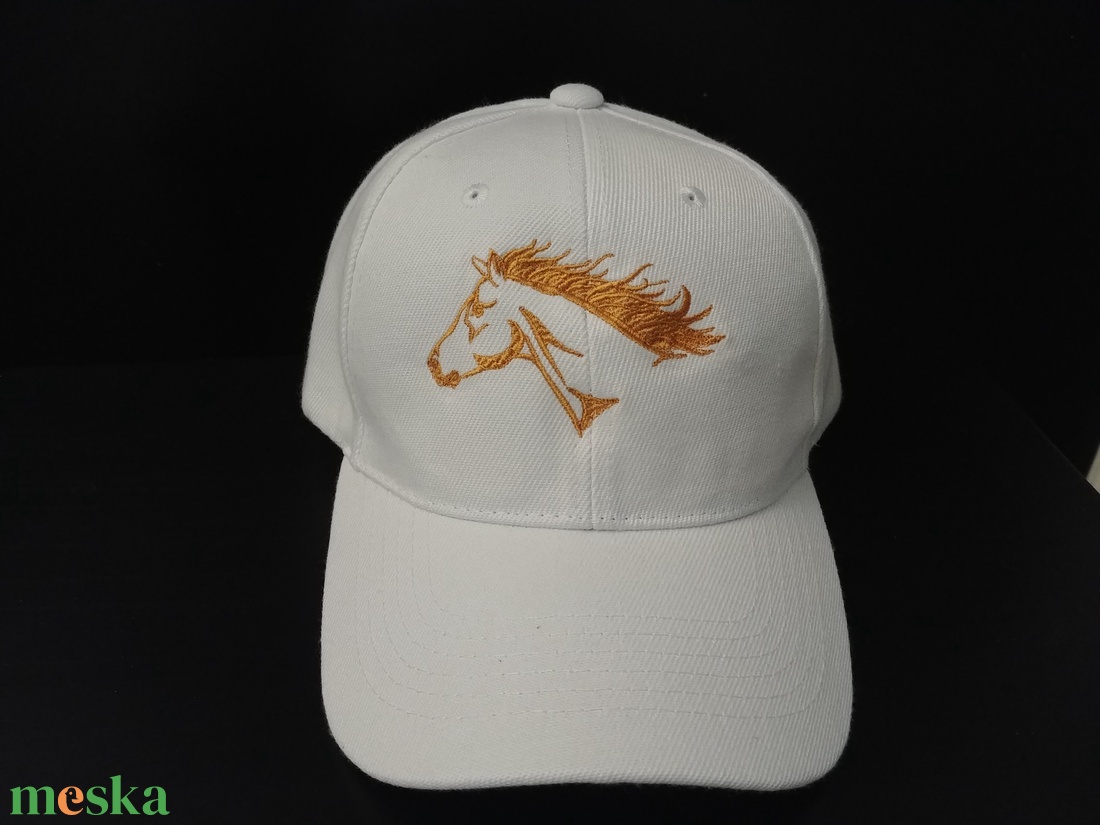 Ló Design Gépi Hímzésű Férfi, Női Baseball Sapka  - ruha & divat - sál, sapka, kendő - sapka - Meska.hu Ló Design Gépi Hímzésű Férfi, Női Baseball Sapka  - ruha & divat - sál, sapka, kendő - sapka - Meska.hu