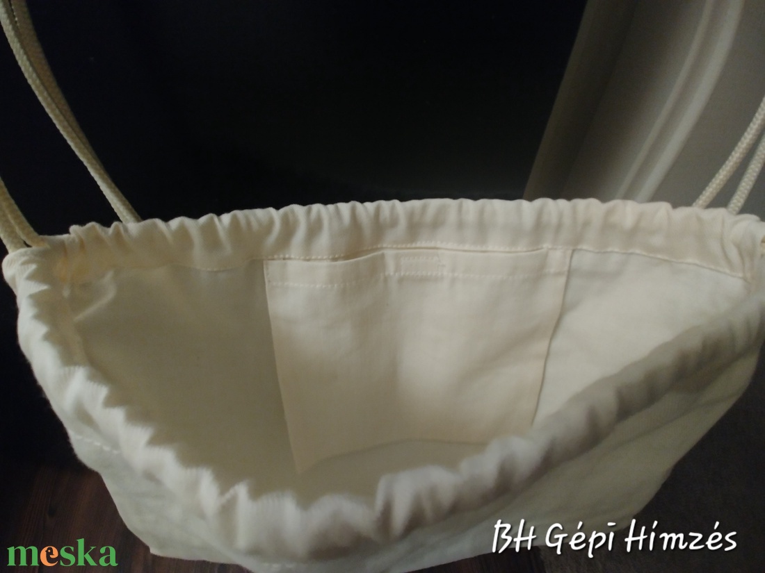 Vászon Húzózsinóros Hátizsák Népművészeti Matyó Design Gépi Hímzéssel - táska & tok - hátizsák - hátizsák - Meska.hu