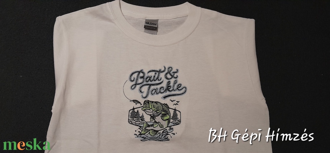 Horgász-Hal Design, Férfi Póló Gildan Gépi Hímzéssel - ruha & divat - férfi ruha - póló - Meska.hu