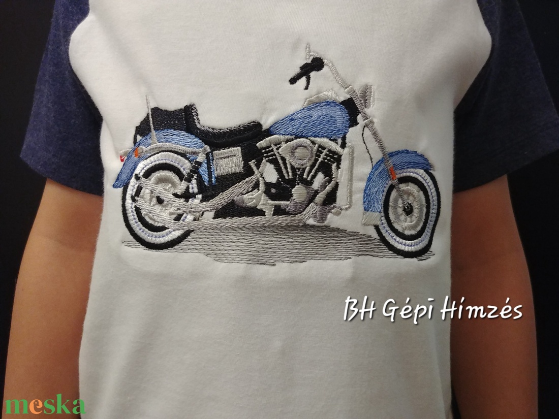 Motoros Design, Gyerek/Fiú Póló Gildan Gépi Hímzéssel - ruha & divat - babaruha & gyerekruha - póló - Meska.hu