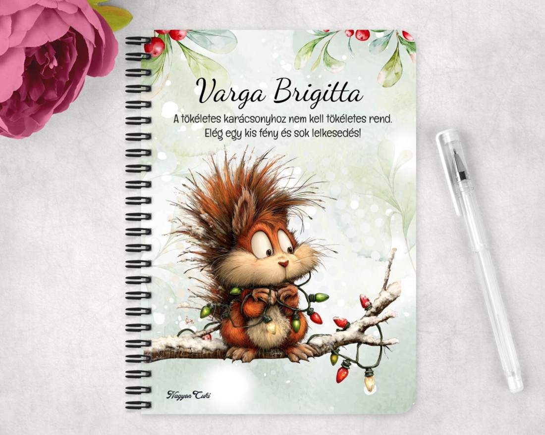 Személyre szabható - Cuki karácsonyi mókus és az égősor mintás A6-os füzet - otthon & életmód - papír, írószer - jegyzetfüzet & napló - Meska.hu