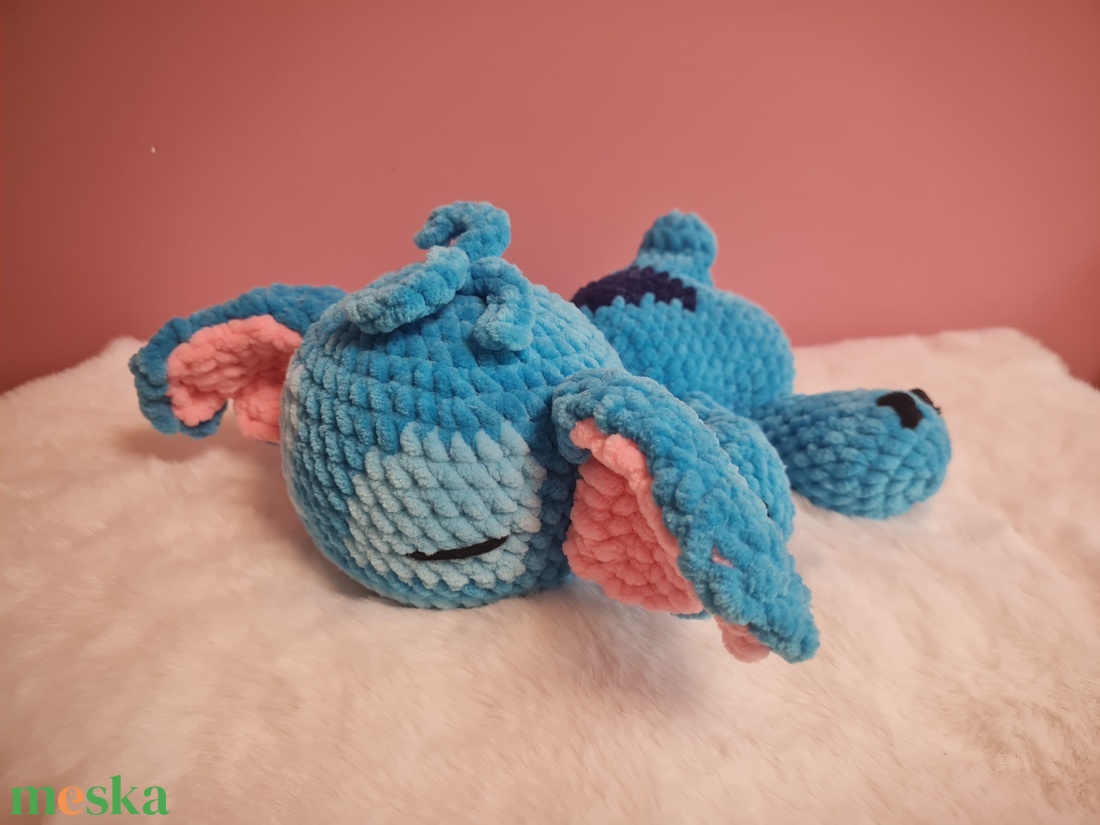 Alvó Stitch - játék & sport - plüssállat & játékfigura - más figura - Meska.hu