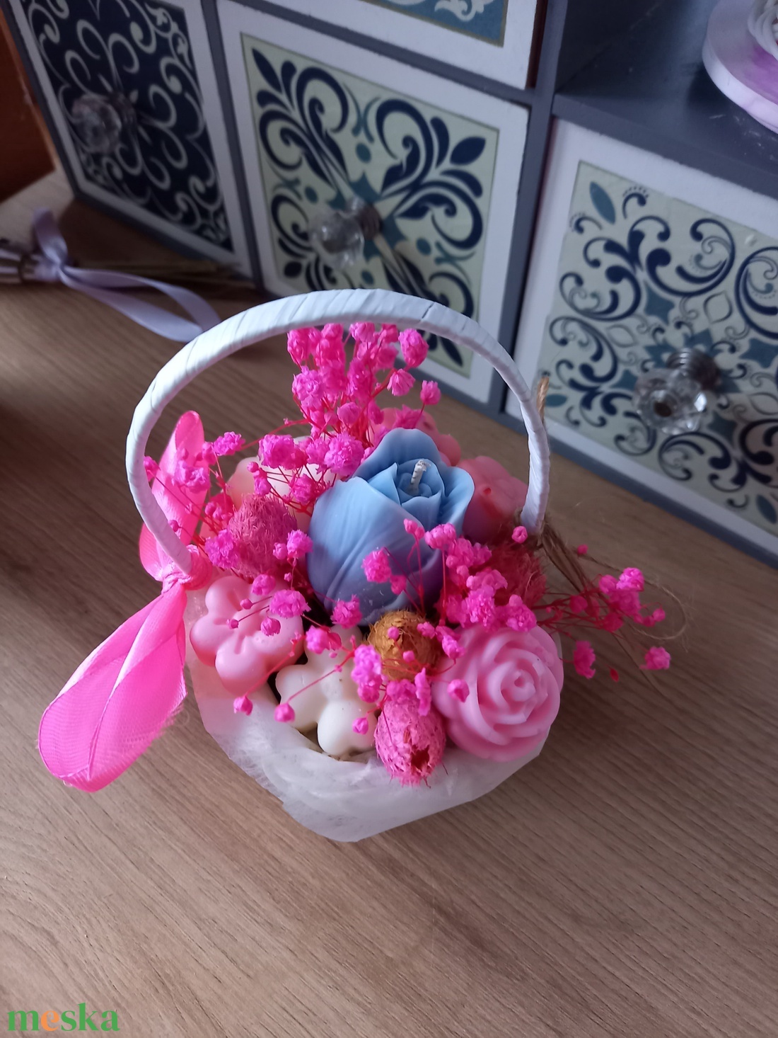Illatviasz virágkosár - otthon & életmód - virágdekoráció - virágdíszek - asztali virágdísz - Meska.hu