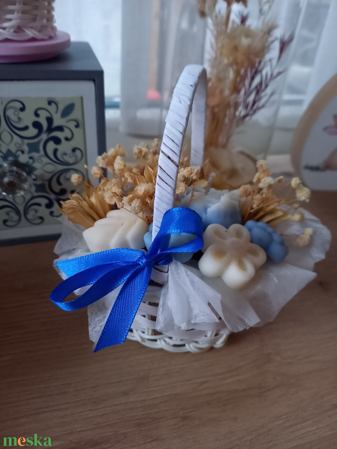 Illatviasz virágkosár - otthon & életmód - virágdekoráció - virágdíszek - asztali virágdísz - Meska.hu