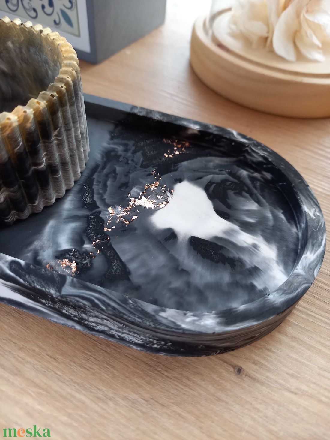 Fekete-arany ásványgyanta szett - otthon & életmód - dekoráció - asztal és polc dekoráció - dekorációs tál, tartó - Meska.hu