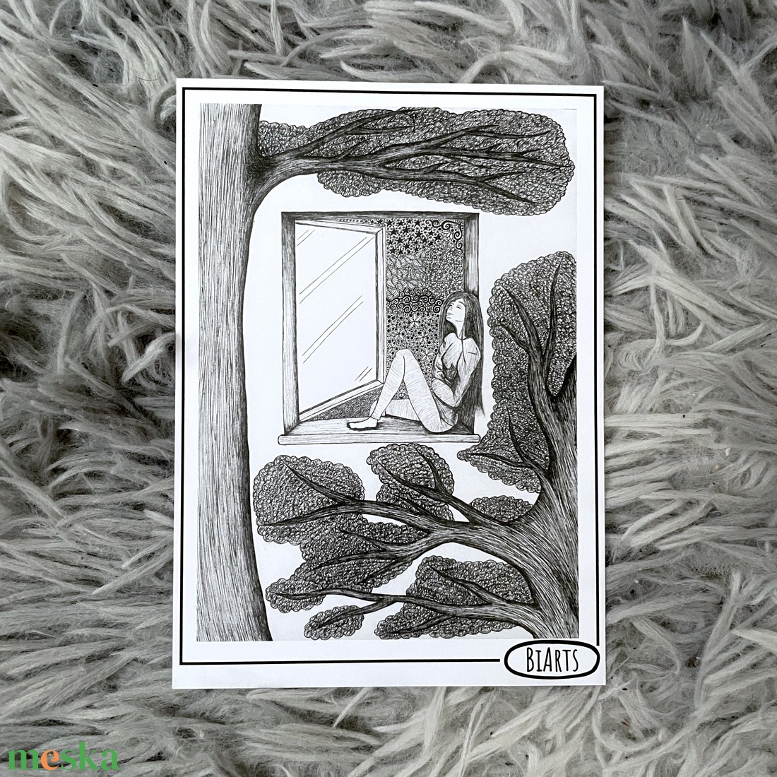 Ablakban ülő lány képeslap - otthon & életmód - papír, írószer - ajándékozás kellékei - képeslap, üdvözlőlap - Meska.hu