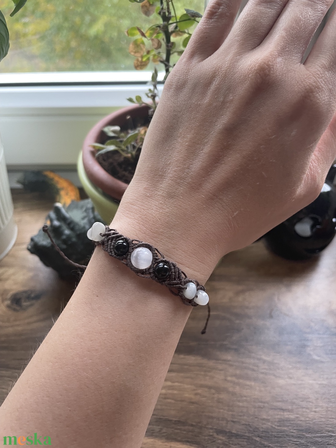 Makramé karkötő - ékszer - karkötő - ásványkarkötő - Meska.hu