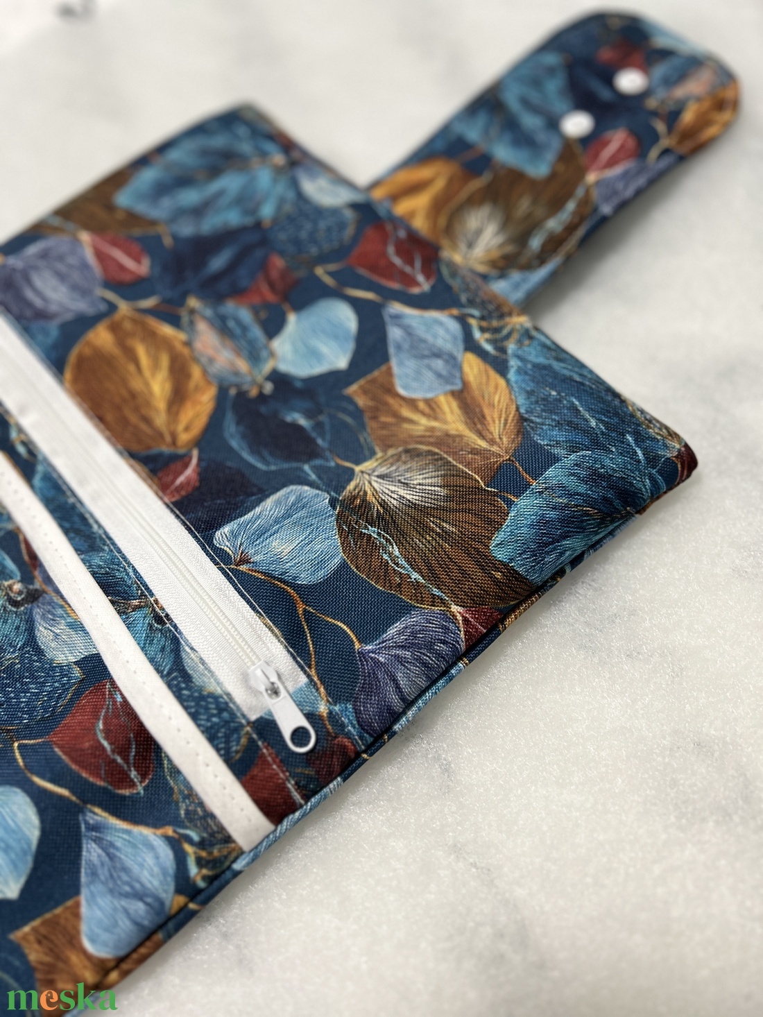 Pelenkázó neszesszer levelek - baba - mama - pelenkázó, babafürdető kellékek - pelenkázó neszeszer, pelenkatartó - Meska.hu