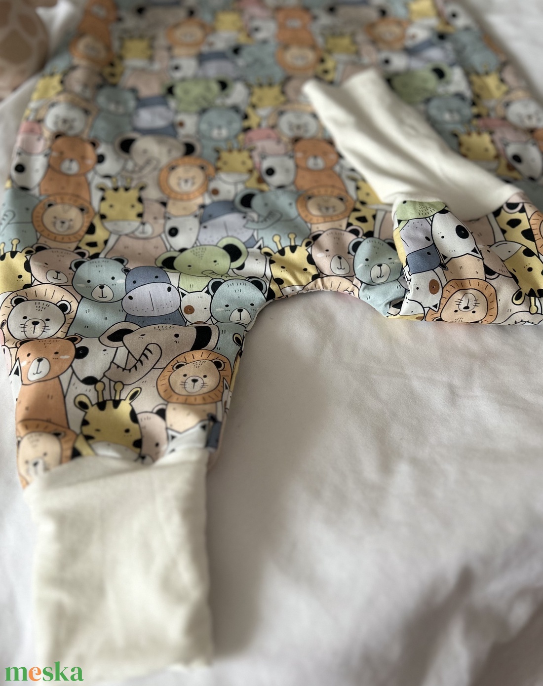 Téli tipegő hálózsák színes állatok - baba - mama - babaruházat - tipegőhálózsák - Meska.hu