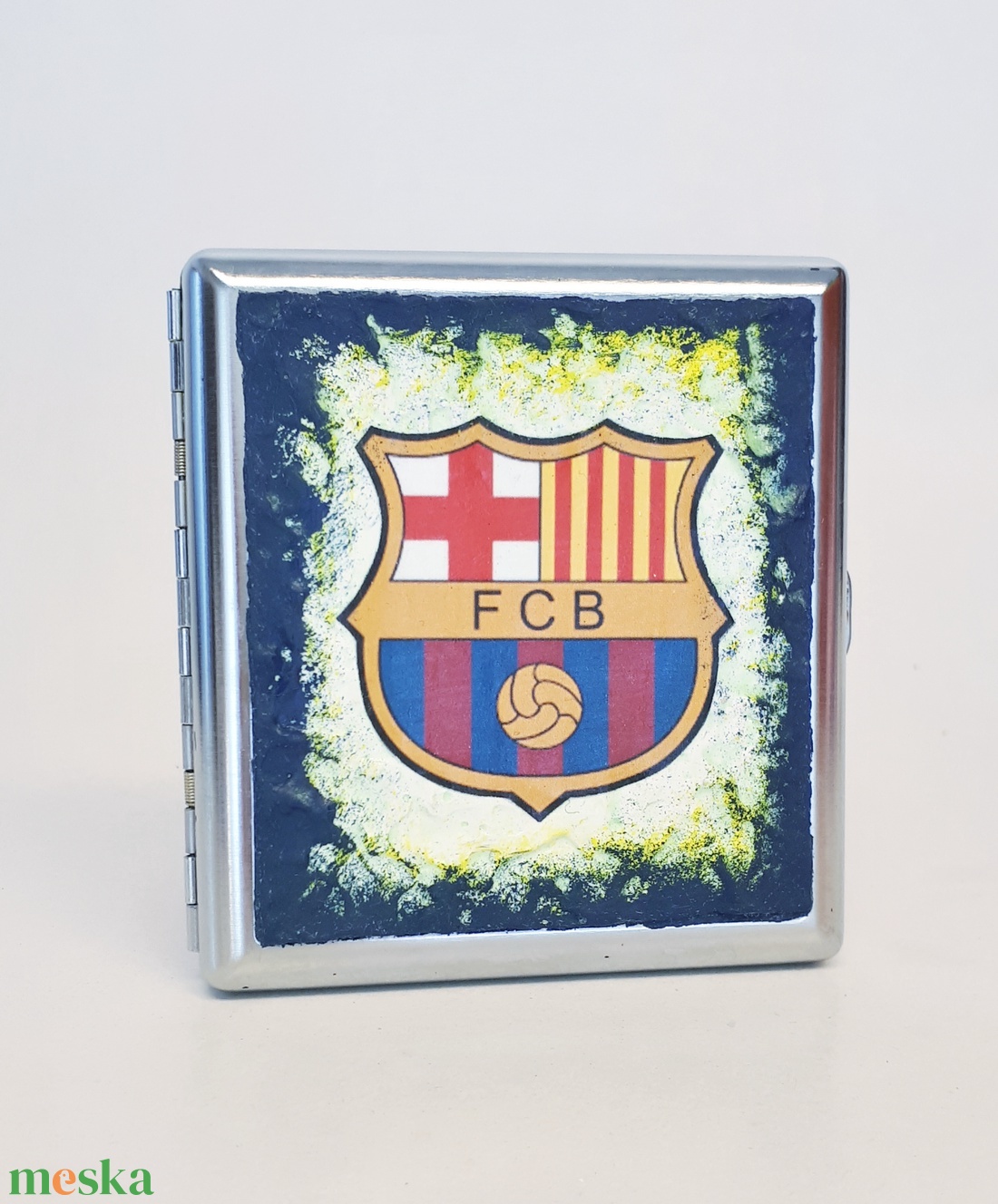 FC Barcelona sötétben fluoreszkáló fém cigaretta tárca, cigi tartó futball rajongói ajándék férfiaknak, férjeknek. - táska & tok - pénztárca & más tok - cigarettatárca - Meska.hu FC Barcelona sötétben fluoreszkáló fém cigaretta tárca, cigi tartó futball rajongói ajándék férfiaknak, férjeknek. - táska & tok - pénztárca & más tok - cigarettatárca - Meska.hu