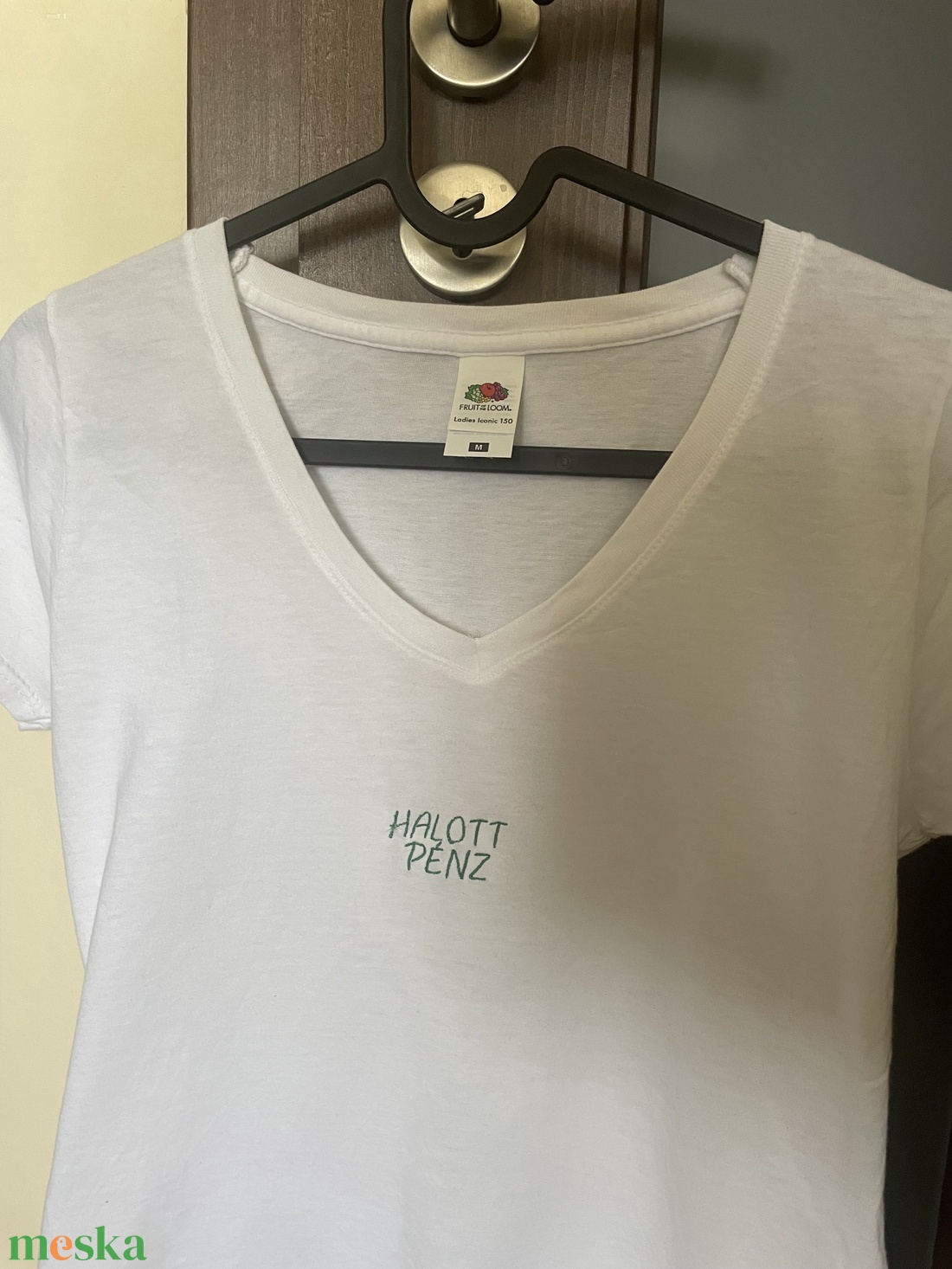 Halott Pénz hímzett póló - ruha & divat - női ruha - póló, felső - Meska.hu