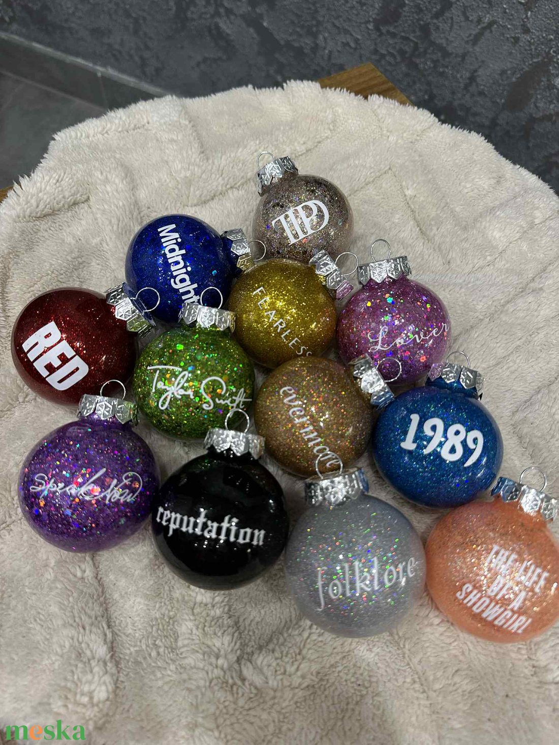 Taylor Swift - 12 darabos gömb szett - karácsony - karácsonyi lakásdekoráció - karácsonyfadíszek - Meska.hu