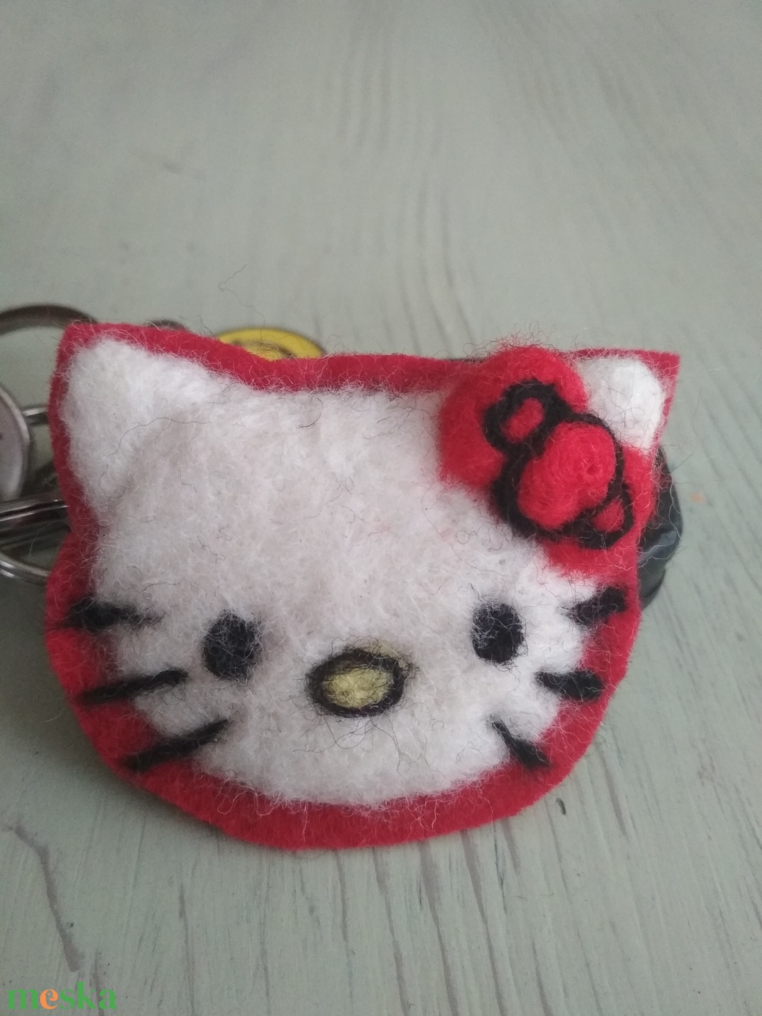 Nemez, tűnemezelt Hello Kitty kitűző - játék & sport - plüssállat & játékfigura - cica - Meska.hu Nemez, tűnemezelt Hello Kitty kitűző - játék & sport - plüssállat & játékfigura - cica - Meska.hu