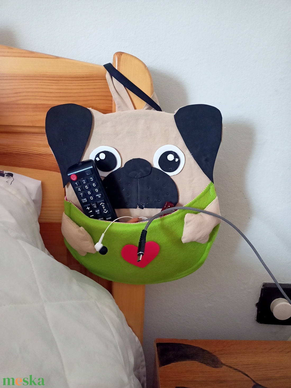 Mopszos telefontartó - otthon & életmód - tárolás & rendszerezés - fali tároló - Meska.hu
