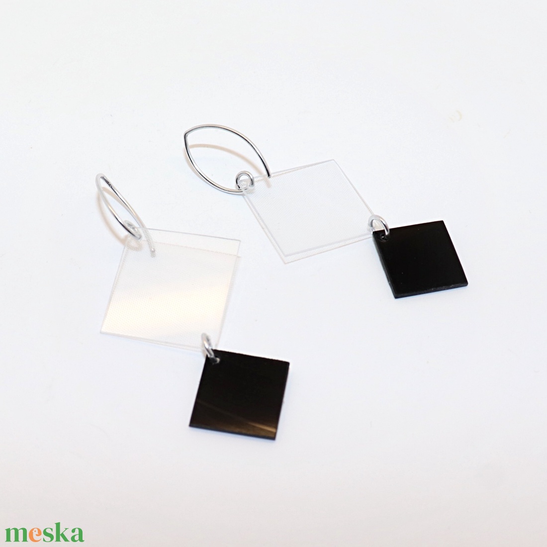 Hanglemez, laptop képernyő, női fülbevaló pár (F.24) - ékszer - fülbevaló - lógó fülbevaló - Meska.hu Hanglemez, laptop képernyő, női fülbevaló pár (F.24) - ékszer - fülbevaló - lógó fülbevaló - Meska.hu
