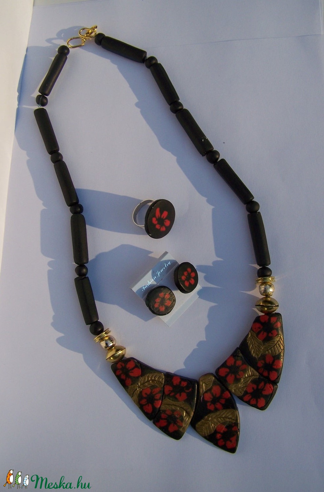 Desigual mintás nyaklánc-gyűrű-fülbevaló szett, fekete-piros-arany -  - Meska.hu
