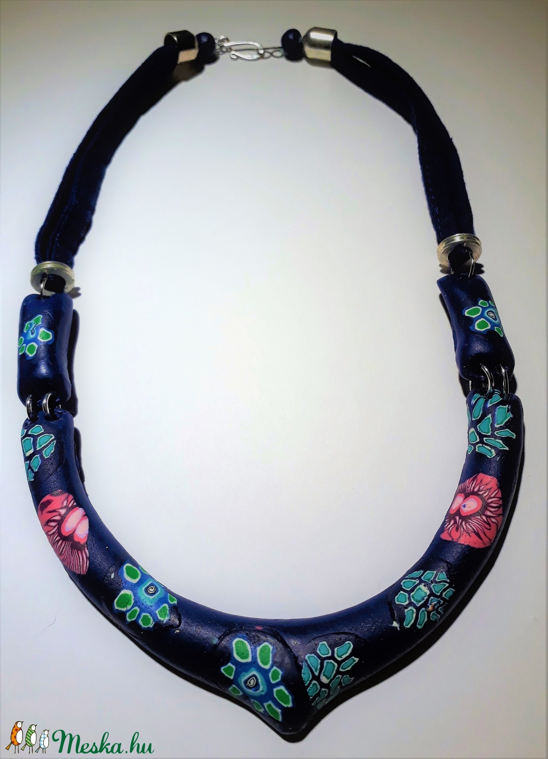 Millefiori nyakperec - sötétkék alapon virágos - ékszer - nyaklánc - medál nélküli nyaklánc - Meska.hu Millefiori nyakperec - sötétkék alapon virágos - ékszer - nyaklánc - medál nélküli nyaklánc - Meska.hu