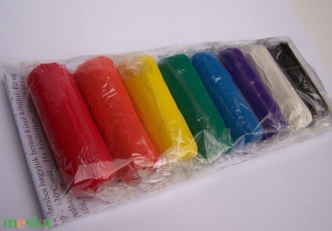 Süthető gyurma - Plast-Kitt közepes csomag, 8 x 3 dkg - kellékek & szerszámok - gyurma - kiégethető gyurma - Meska.hu