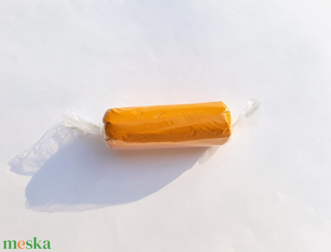 Süthető gyurma okkersárga - Plast-Kitt, 3 dkg - kellékek & szerszámok - gyurma - kiégethető gyurma - Meska.hu